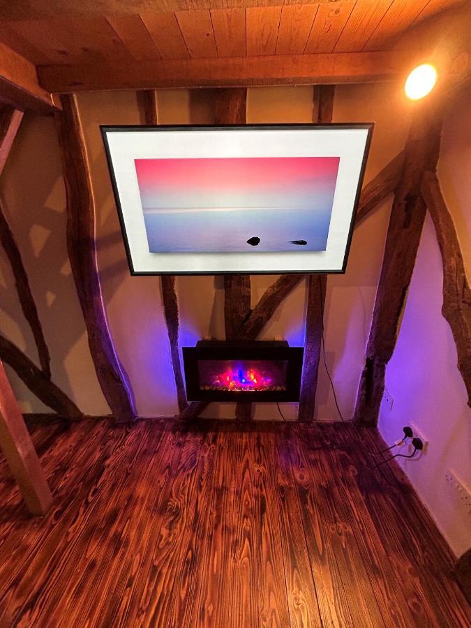 Cozy Cottage With Hot Tub! Cadnam エクステリア 写真