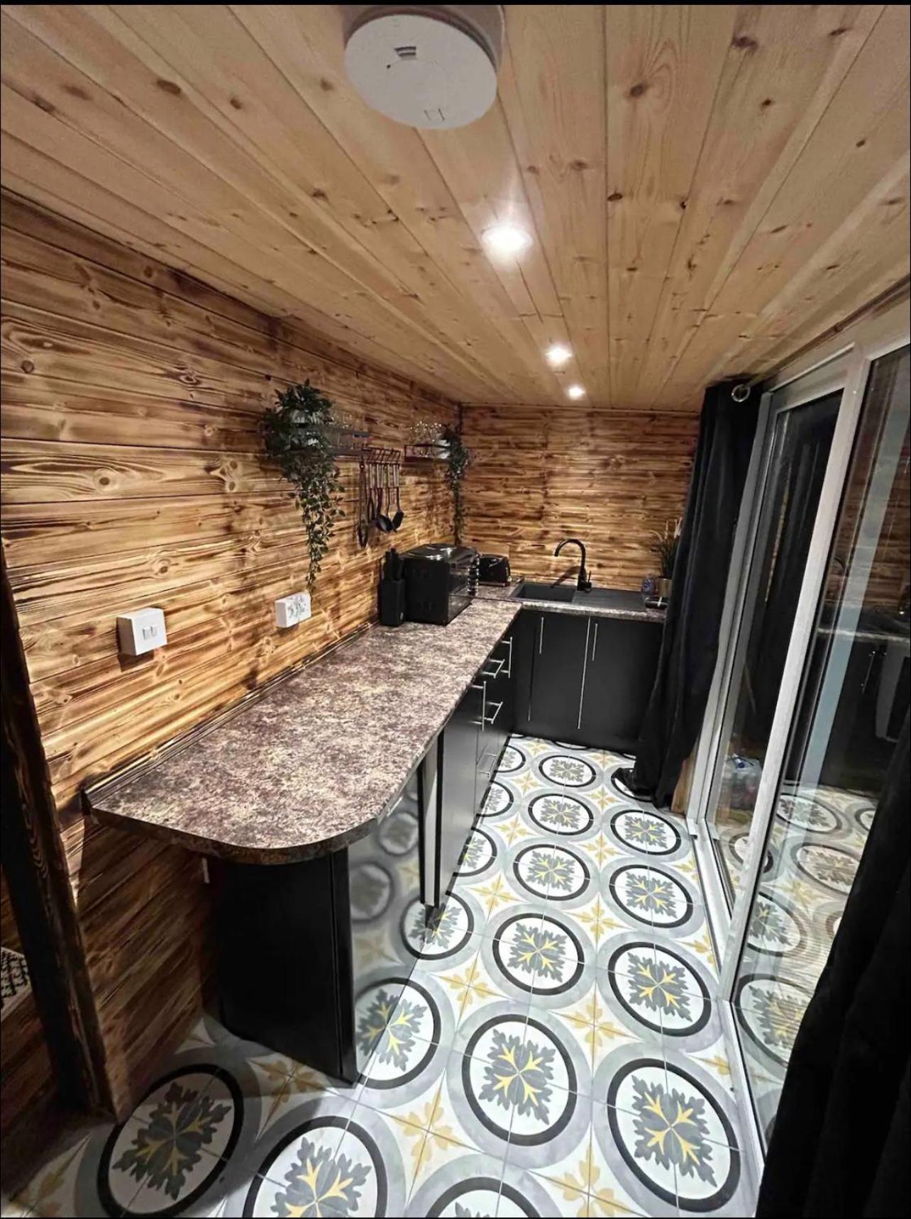 Cozy Cottage With Hot Tub! Cadnam エクステリア 写真